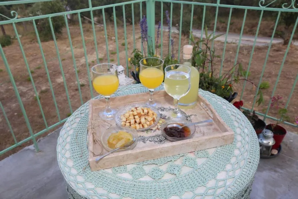 Kalamakia House-Stylish Cottage Near Petani Beach Lixouri