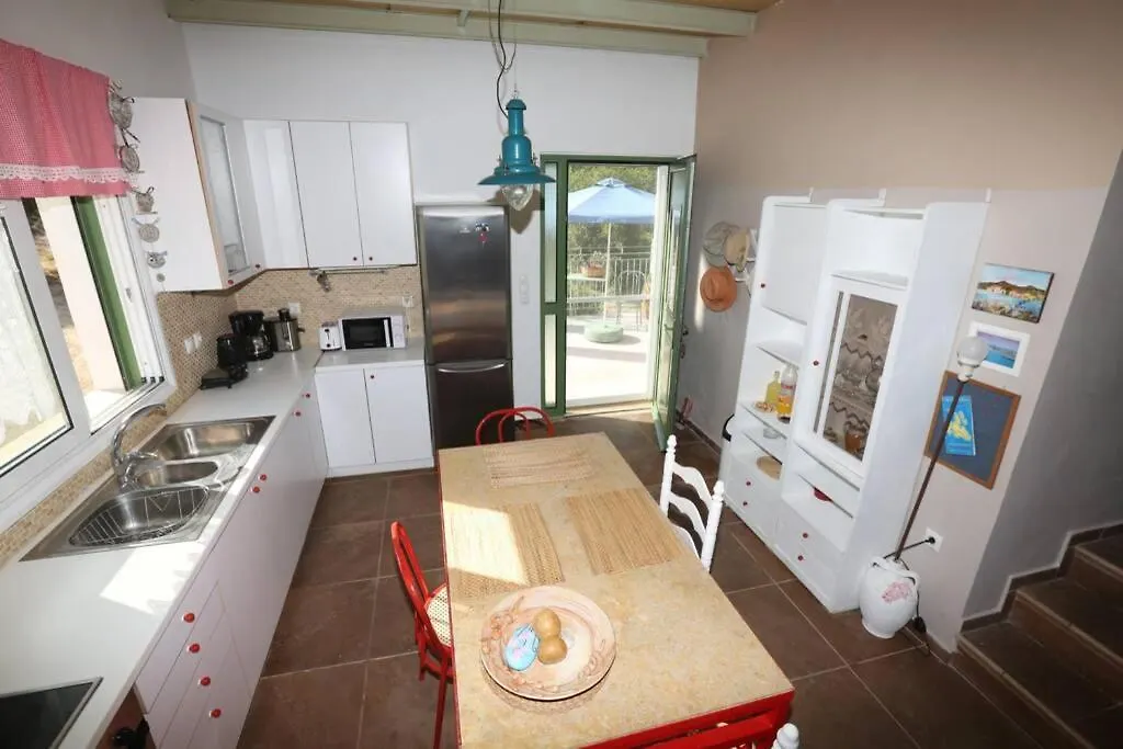 Kalamakia House-Stylish Cottage Near Petani Beach Lixouri
