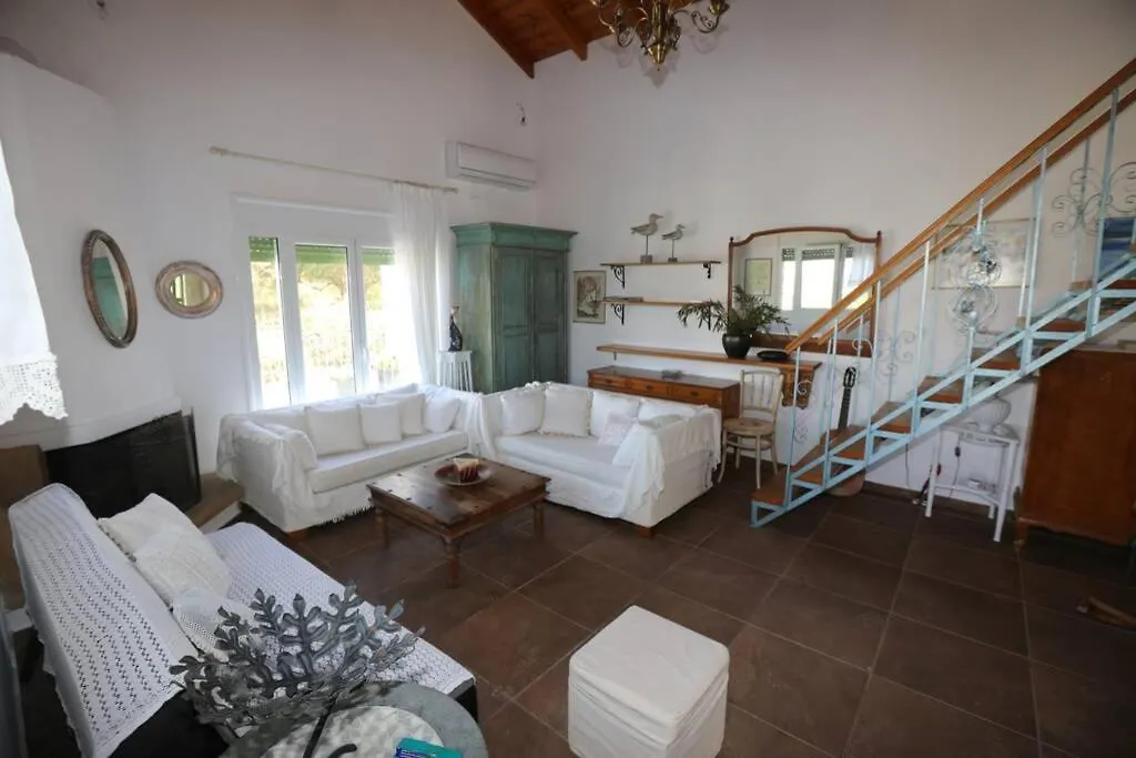 Holiday home Kalamakia House-Stylish Cottage Near Petani Beach Lixouri