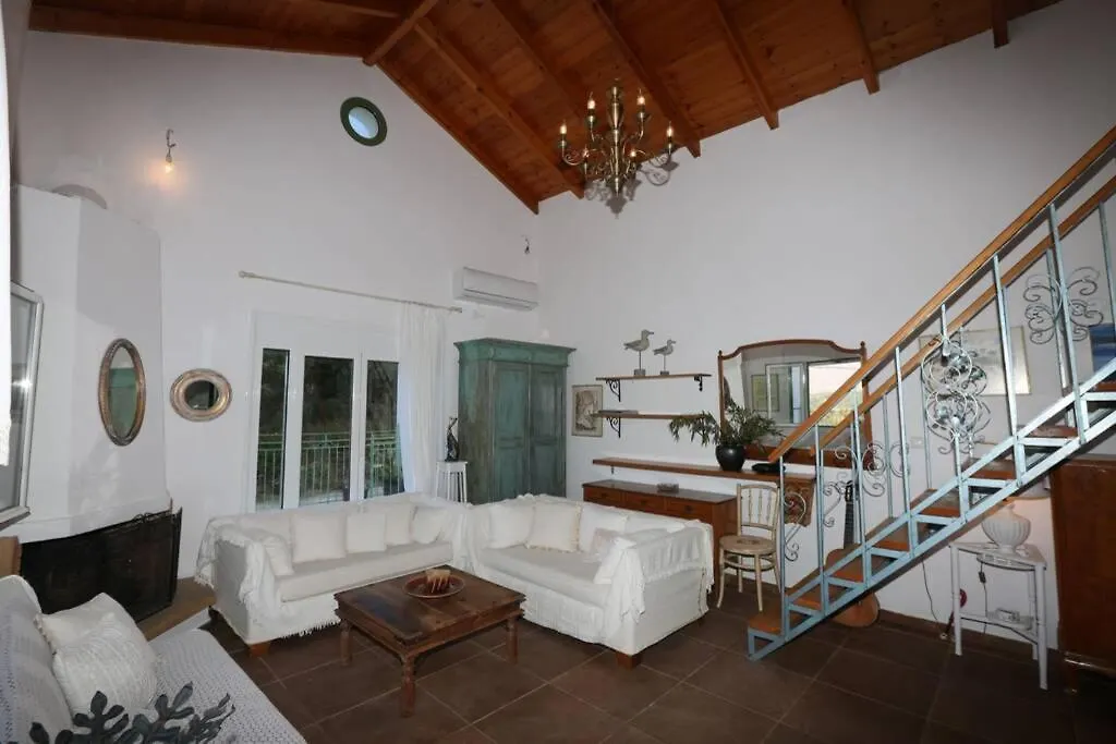 Kalamakia House-Stylish Cottage Near Petani Beach Lixouri