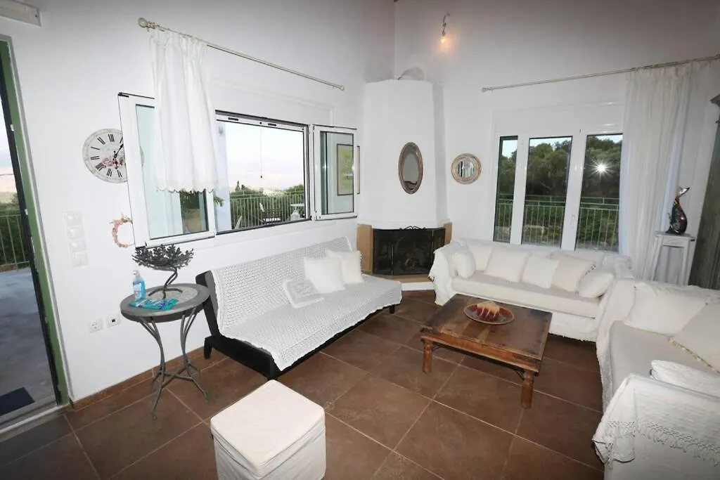 Kalamakia House-Stylish Cottage Near Petani Beach Lixouri Holiday home
