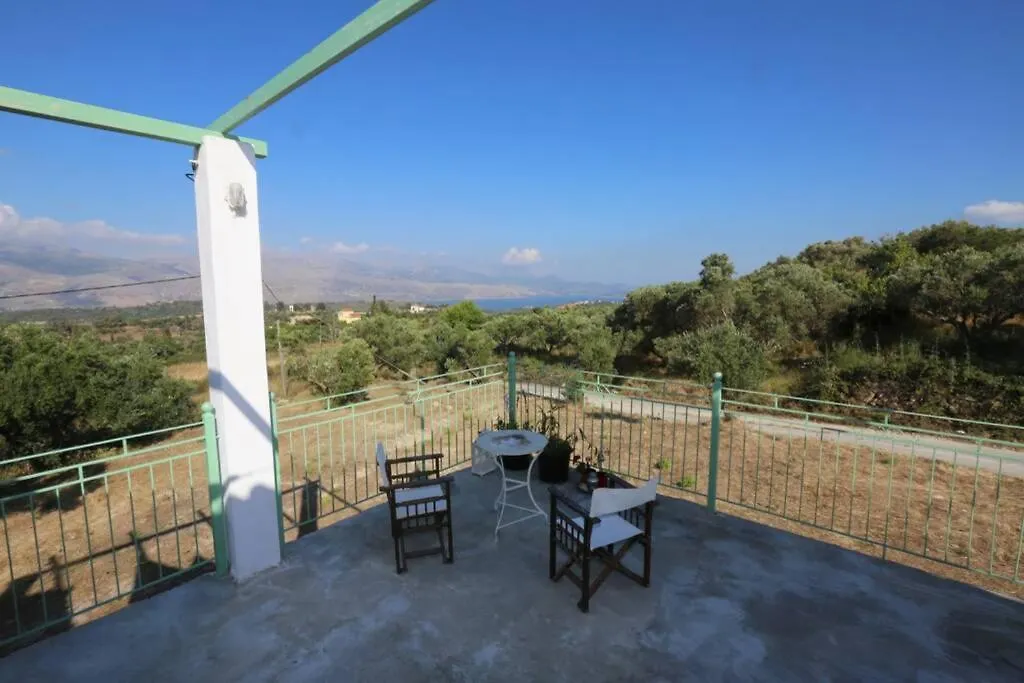 Kalamakia House-Stylish Cottage Near Petani Beach Lixouri Holiday home